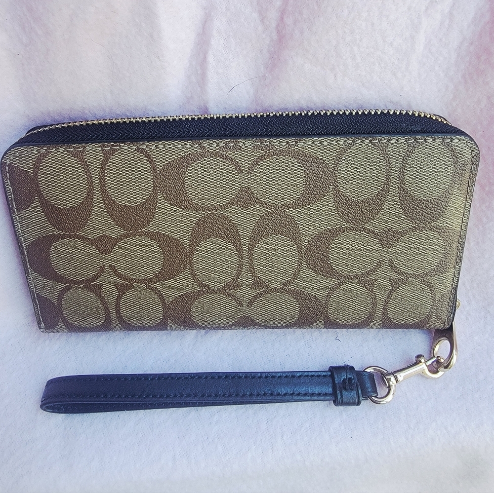 Coach Signature Wristlet - Picture 2 of 8